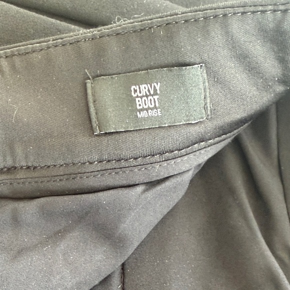 Express Curvy Boot Mid Rise Black Women's Trousers. Size 8 R. Pleated Front - Picture 4 of 8